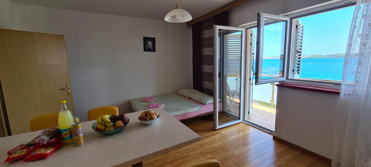 Apartmani Gizela Donji Seget Eksteriør billede