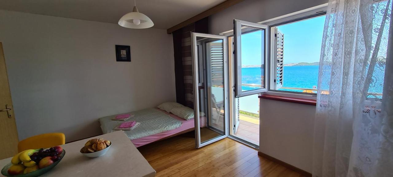 Apartmani Gizela Donji Seget Eksteriør billede