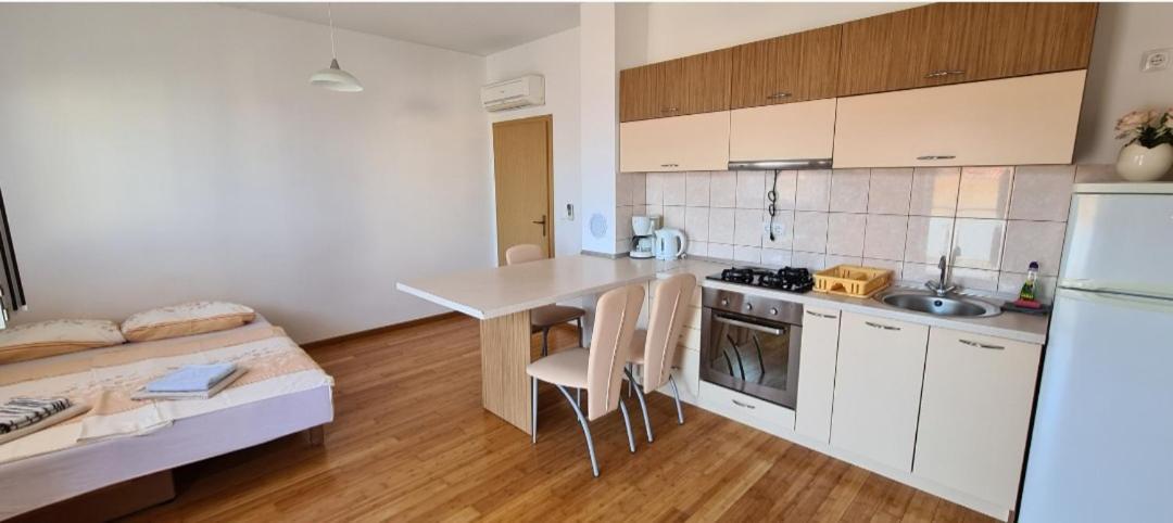 Apartmani Gizela Donji Seget Værelse billede