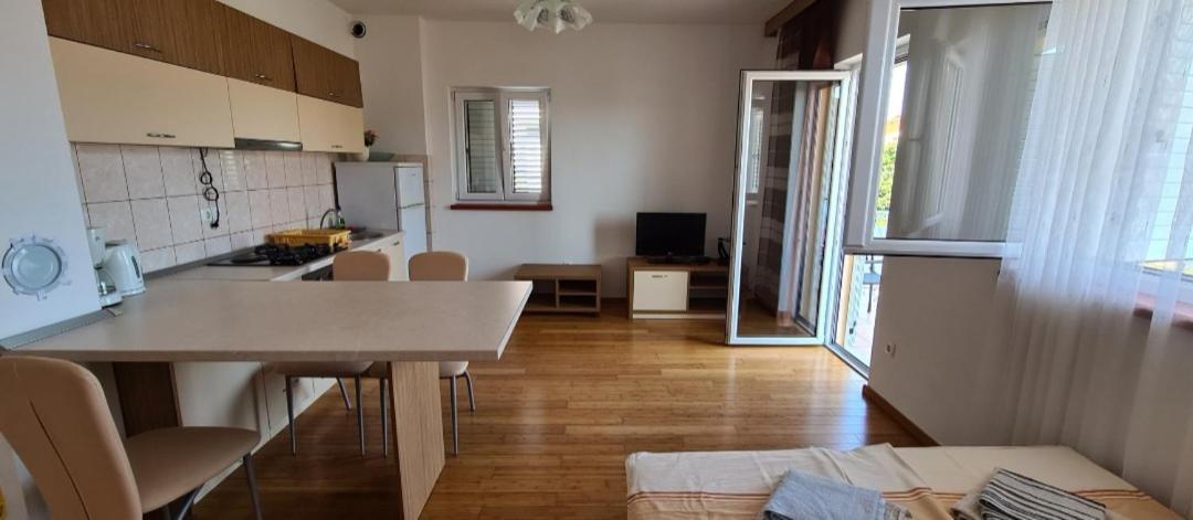 Apartmani Gizela Donji Seget Værelse billede