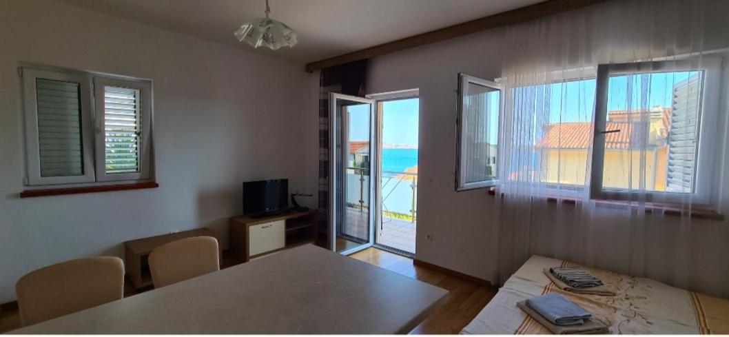 Apartmani Gizela Donji Seget Værelse billede