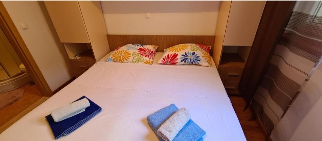 Apartmani Gizela Donji Seget Værelse billede