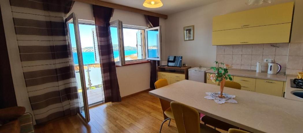 Apartmani Gizela Donji Seget Værelse billede